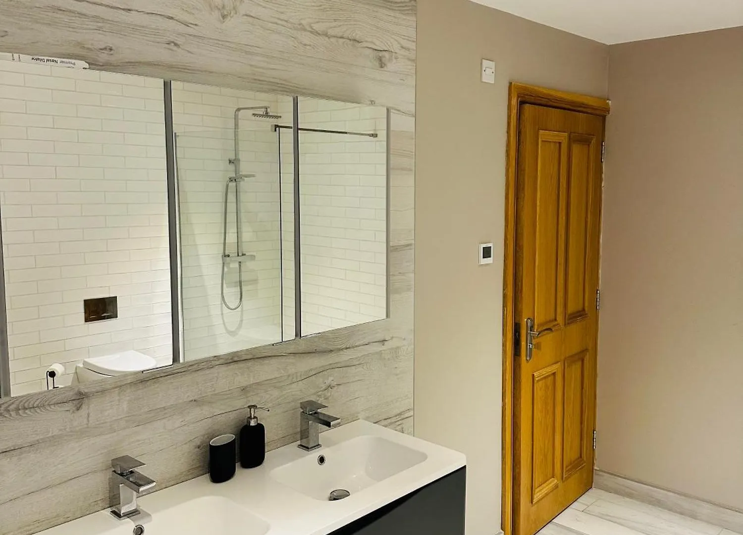 Bright, Tranquil, City Apartment Belfast
